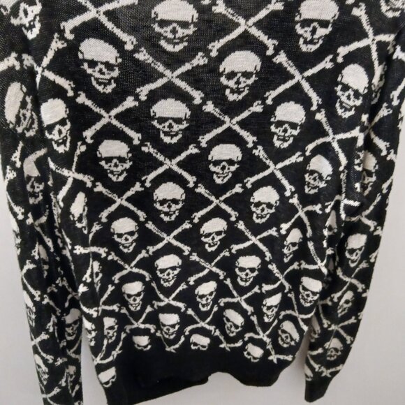 Original Chic Black and White Skull Cardigan Sweater - Picture 4 of 6